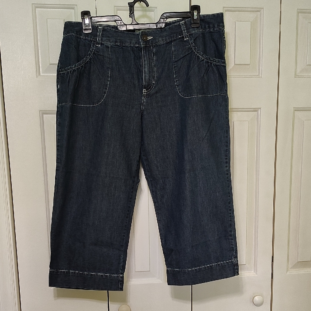 Izod Women's Dark Blue Cropped Jeans